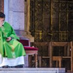 Cesena, descubren que el animador es gay: el párroco cancela el campamento de verano