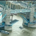 Tower Bridge resta aperto per un guasto