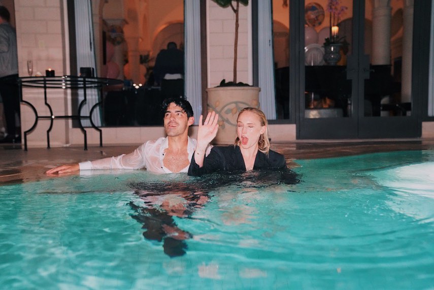 Joe Jonas divorzia da Sophie Turner, colpa di quello che ha visto al videocitofono