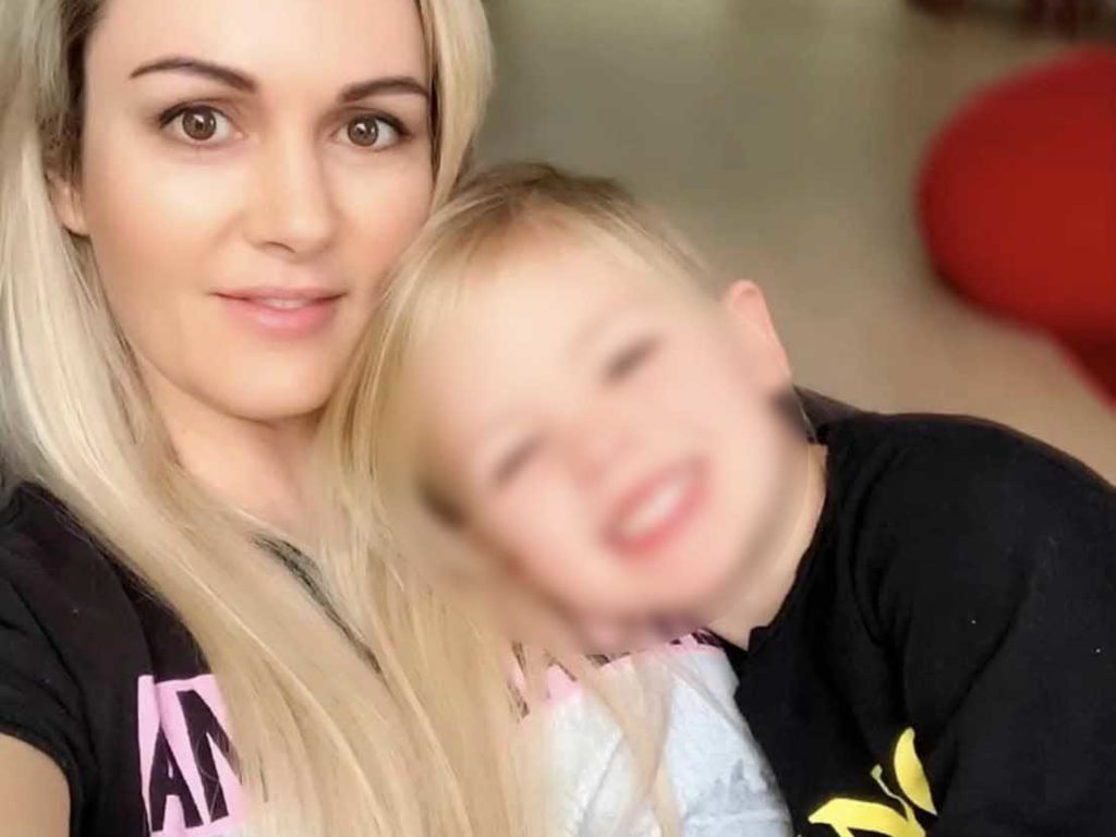 La fit influencer Raechelle Chase muore improvvisamente: lascia 5 figli