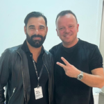 Gigi D'Alessio nella bufera per la foto col figlio del boss mafioso