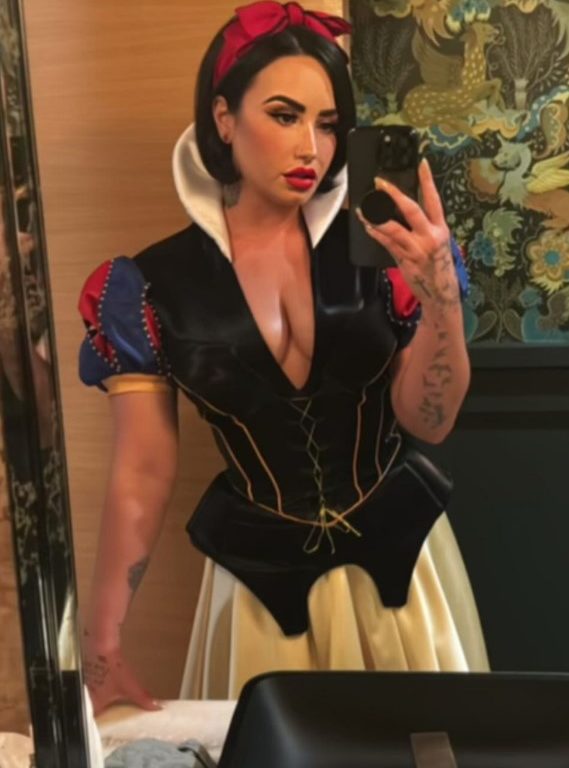 El vestido de Halloween de Demi Lovato