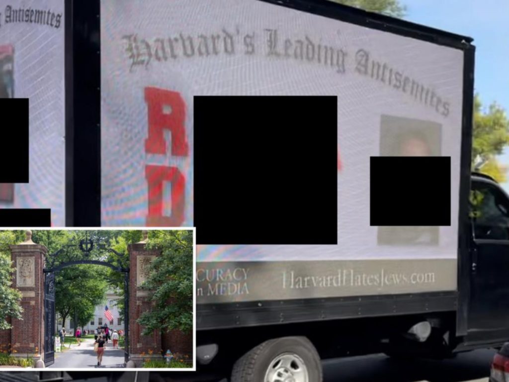 Picota en Harvard, fotografías gigantes de estudiantes pro-Hamás circulan en camiones