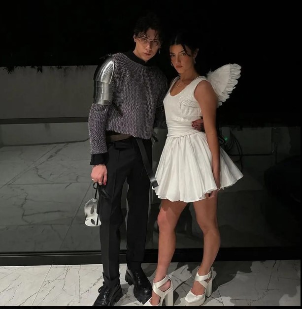 La tenue d'Halloween de Landon Barker et Charli Damelio