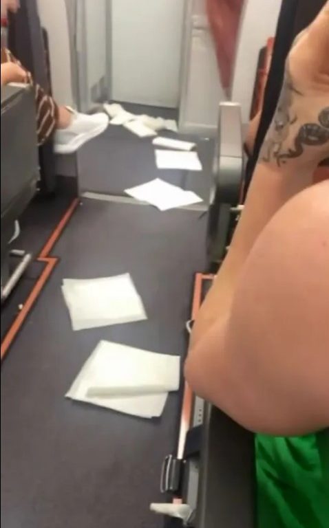 EasyJet wieder im Schlamm: Flug wegen „dreckigem“ Badezimmer gestrichen