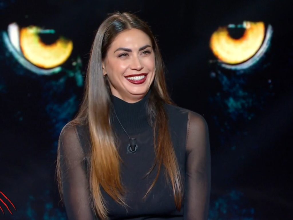 Melissa Satta zu Belve, das peinliche Detail vor Fagnani