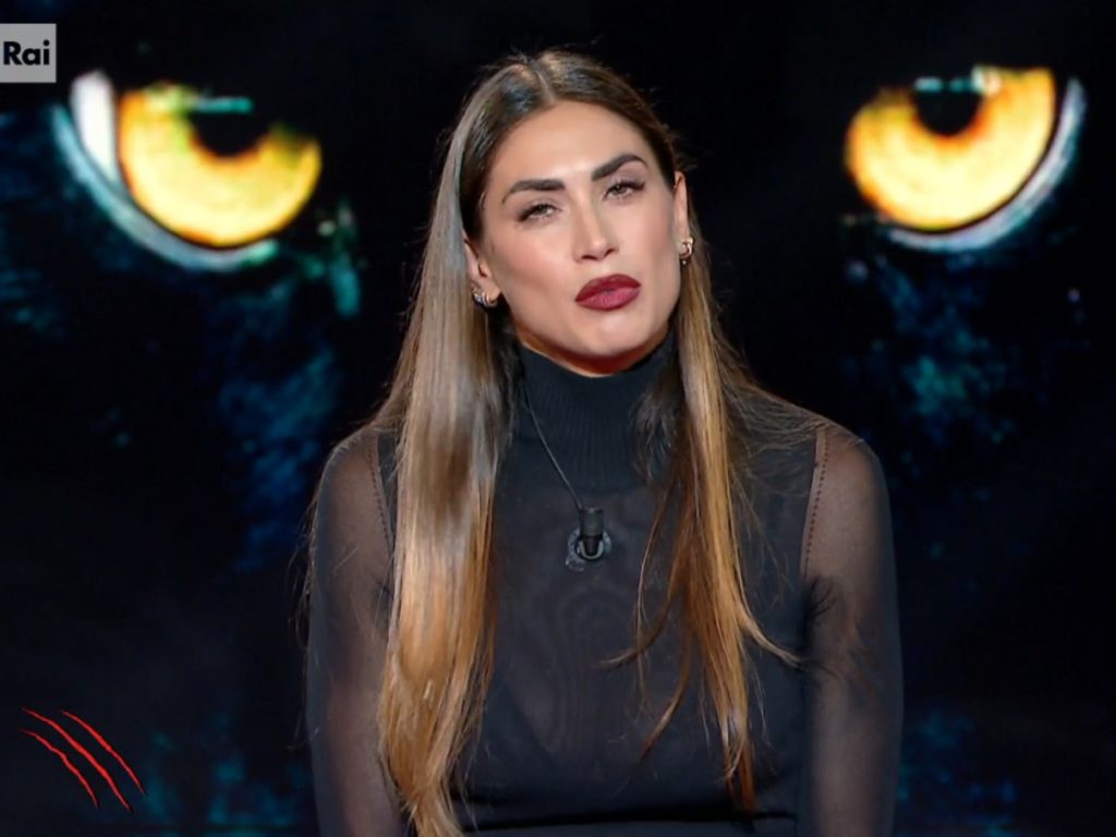 Melissa Satta zu Belve, das peinliche Detail vor Fagnani