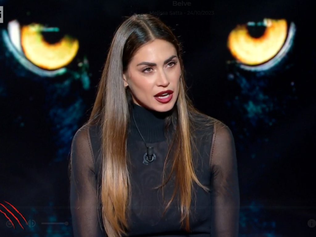 Melissa Satta zu Belve, das peinliche Detail vor Fagnani