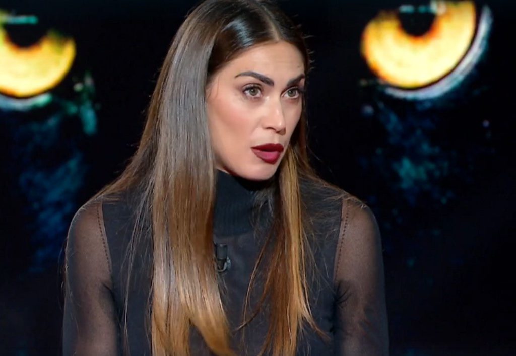 Melissa Satta zu Belve, das peinliche Detail vor Fagnani