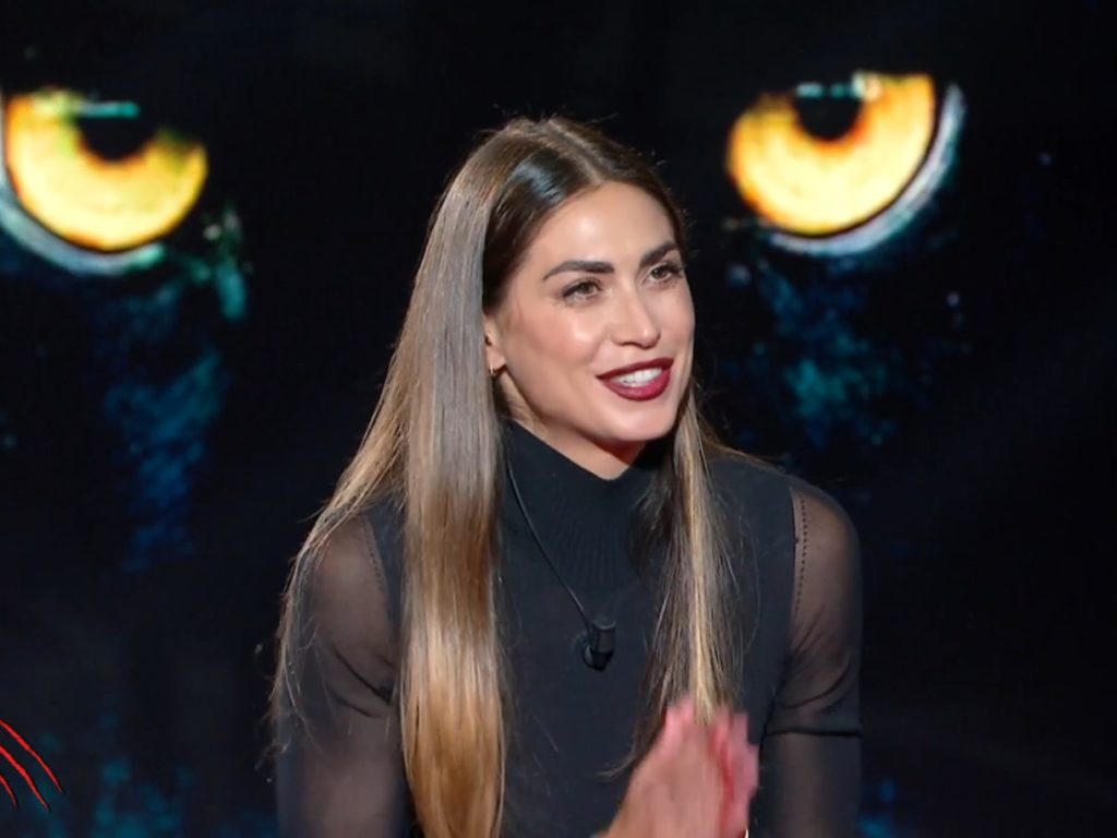 Melissa Satta zu Belve, das peinliche Detail vor Fagnani