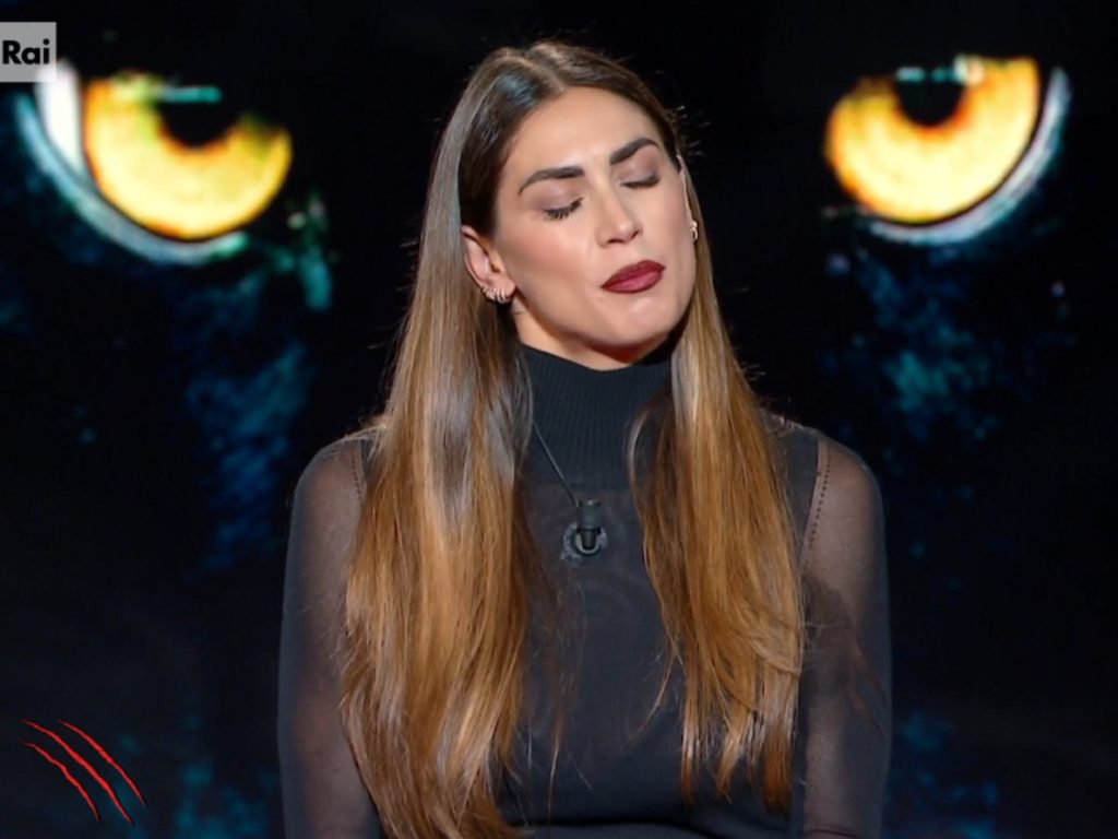 Melissa Satta zu Belve, das peinliche Detail vor Fagnani