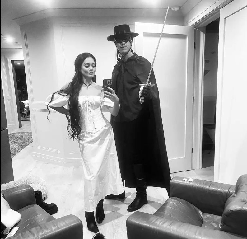 La robe d'Halloween de Vanessa Hudgens