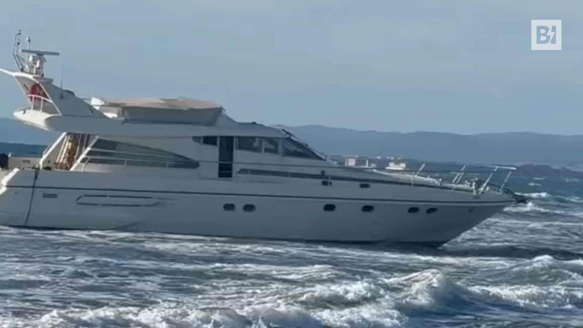 Yate varado en Fregene sin nadie a bordo:…