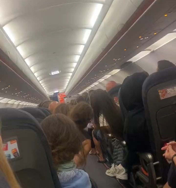 EasyJet wieder im Schlamm: Flug wegen „dreckigem“ Badezimmer gestrichen