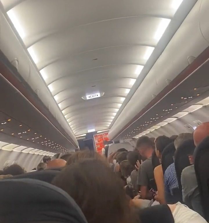 EasyJet wieder im Schlamm: Flug wegen „dreckigem“ Badezimmer gestrichen