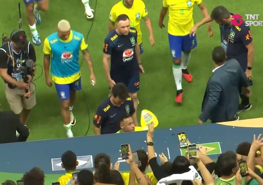 Las palomitas hacen que Neymar discuta con todo Brasil