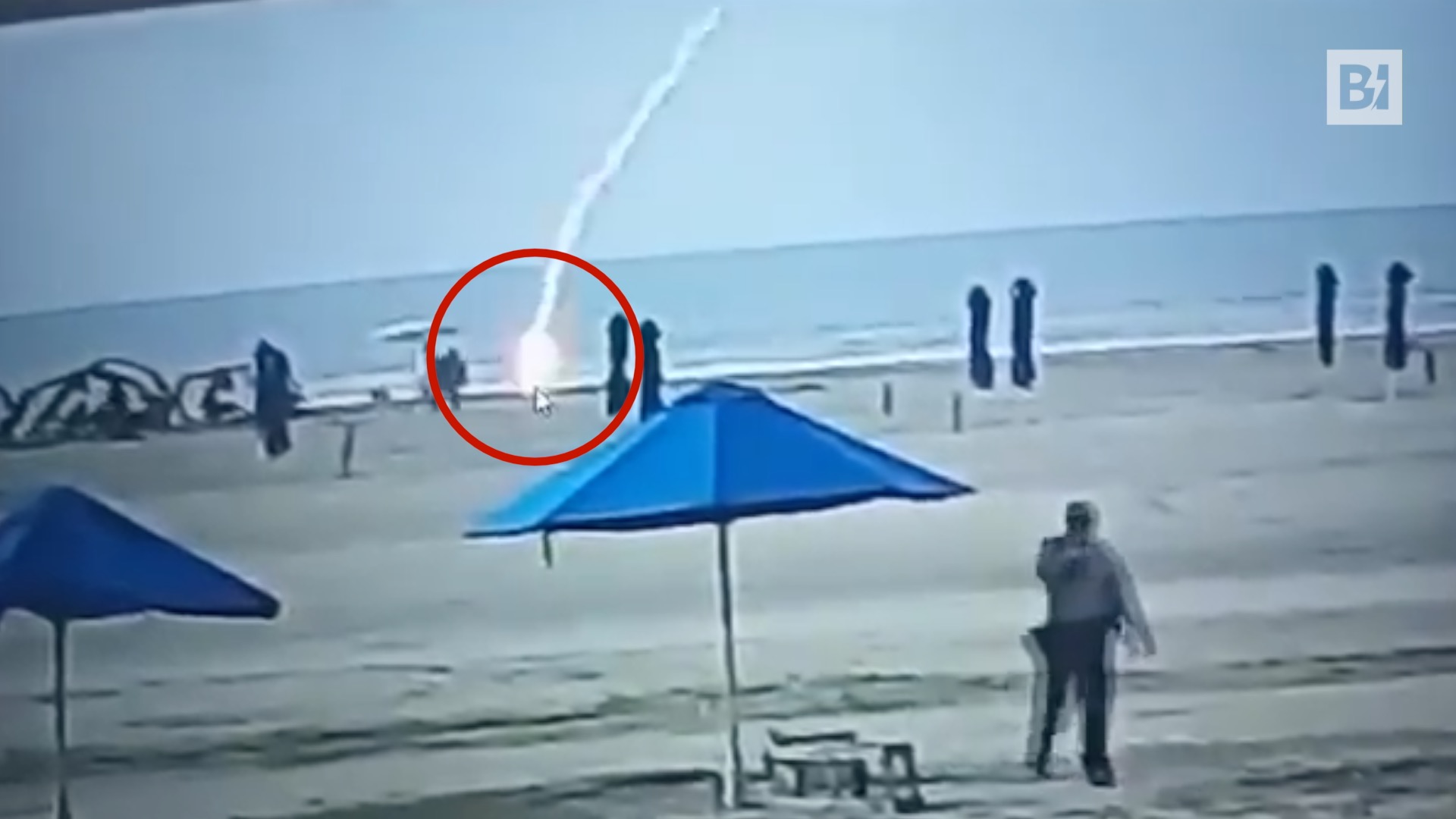 Colombia, mujer muere alcanzada por un rayo