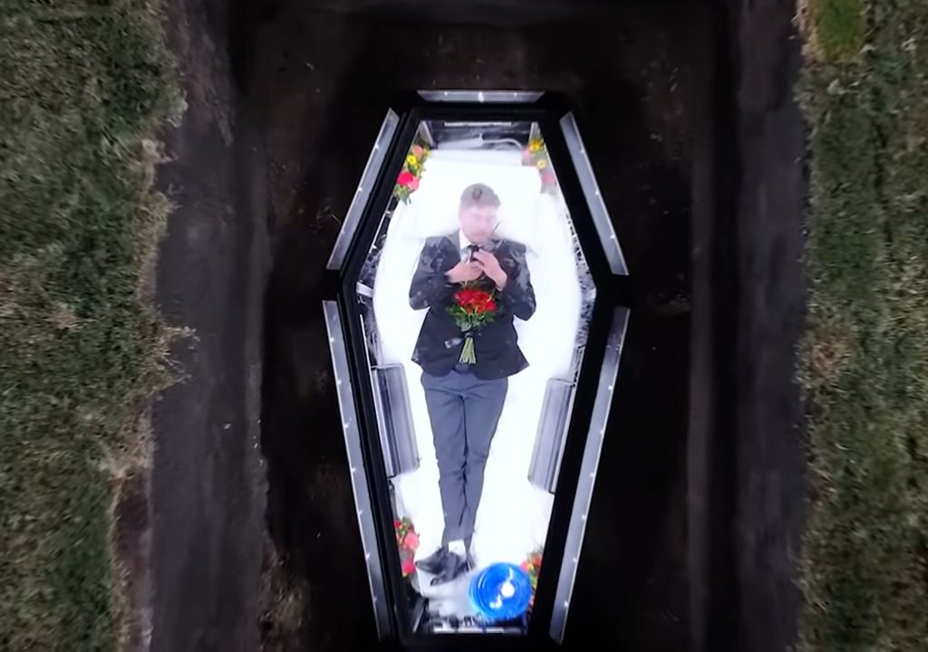 YouTuber MrBeast est enterré vivant pendant une semaine pour un nombre record d'abonnés