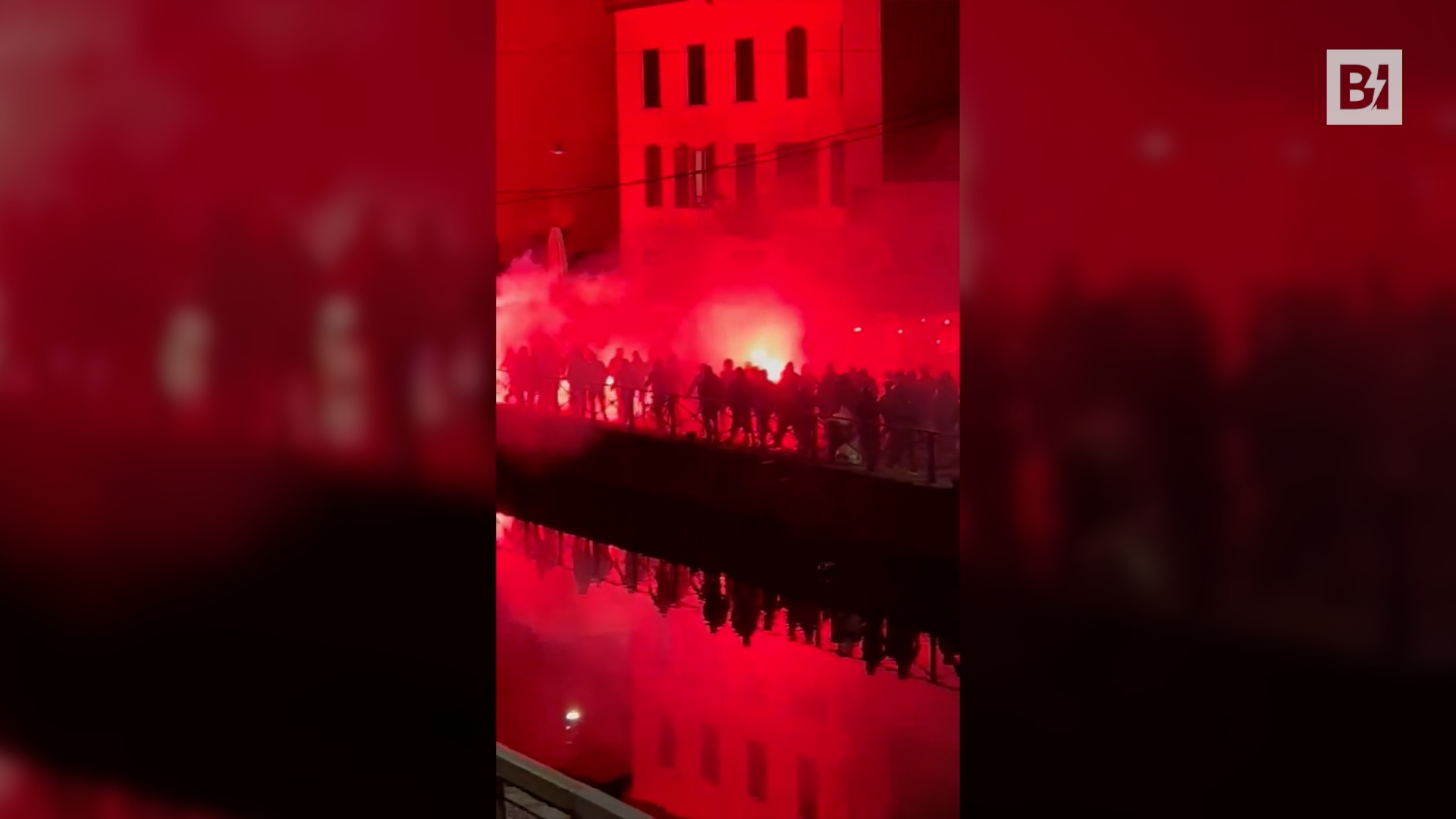 Milán, violentos enfrentamientos entre aficionados del Milán y…