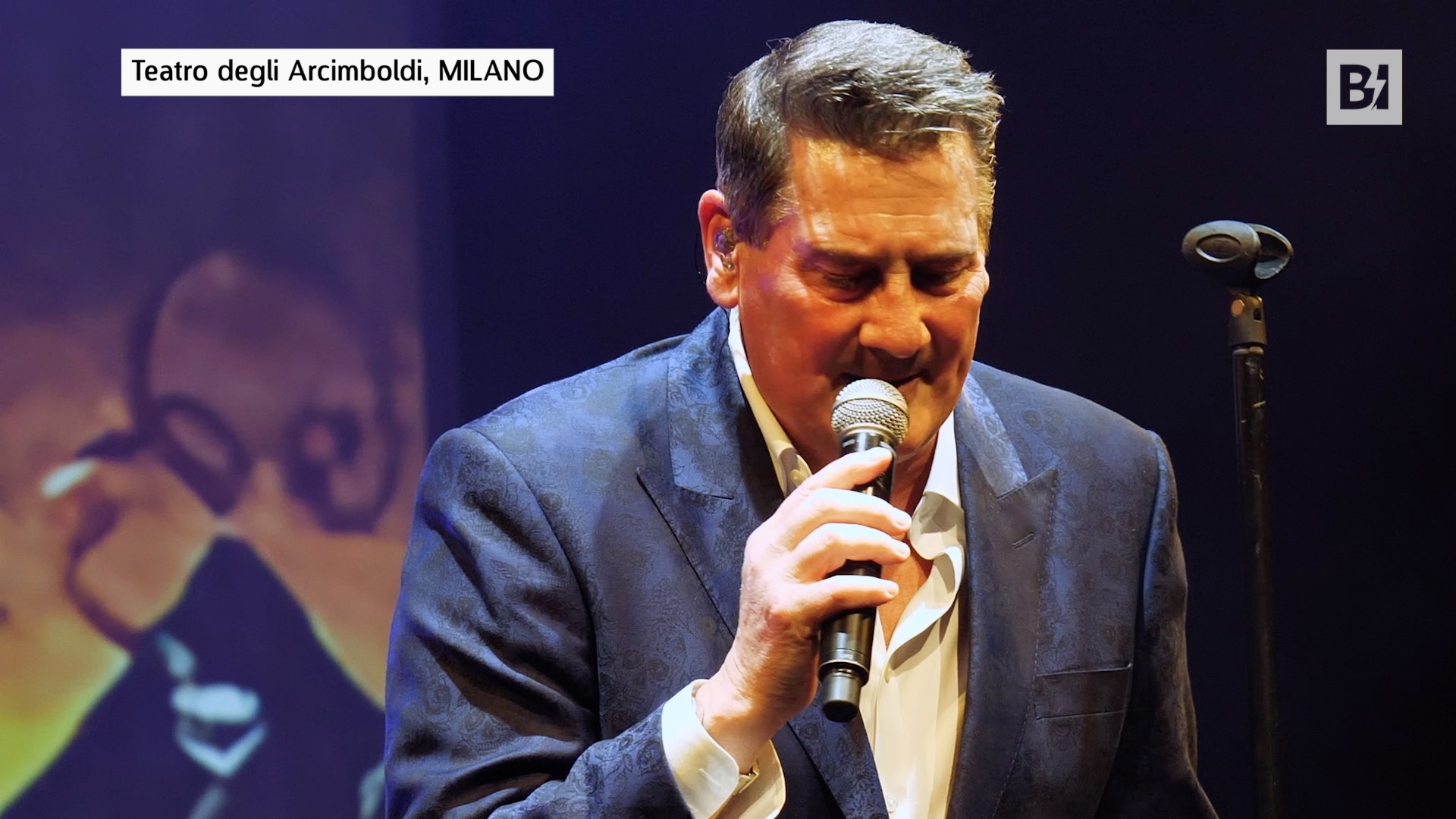 Tony Hadley sorprende en el escenario en Milán…