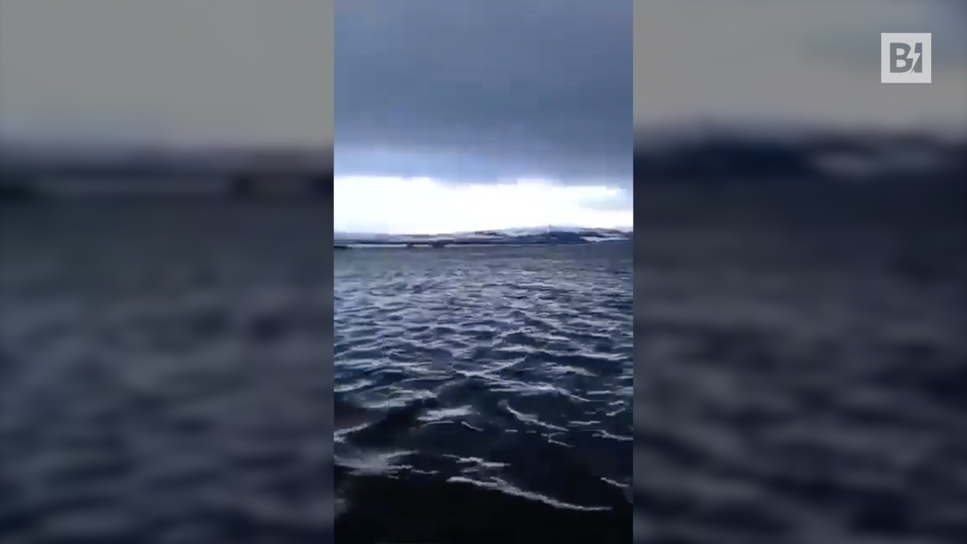 Mal tiempo en Rusia: todo un aeropuerto queda bajo el agua