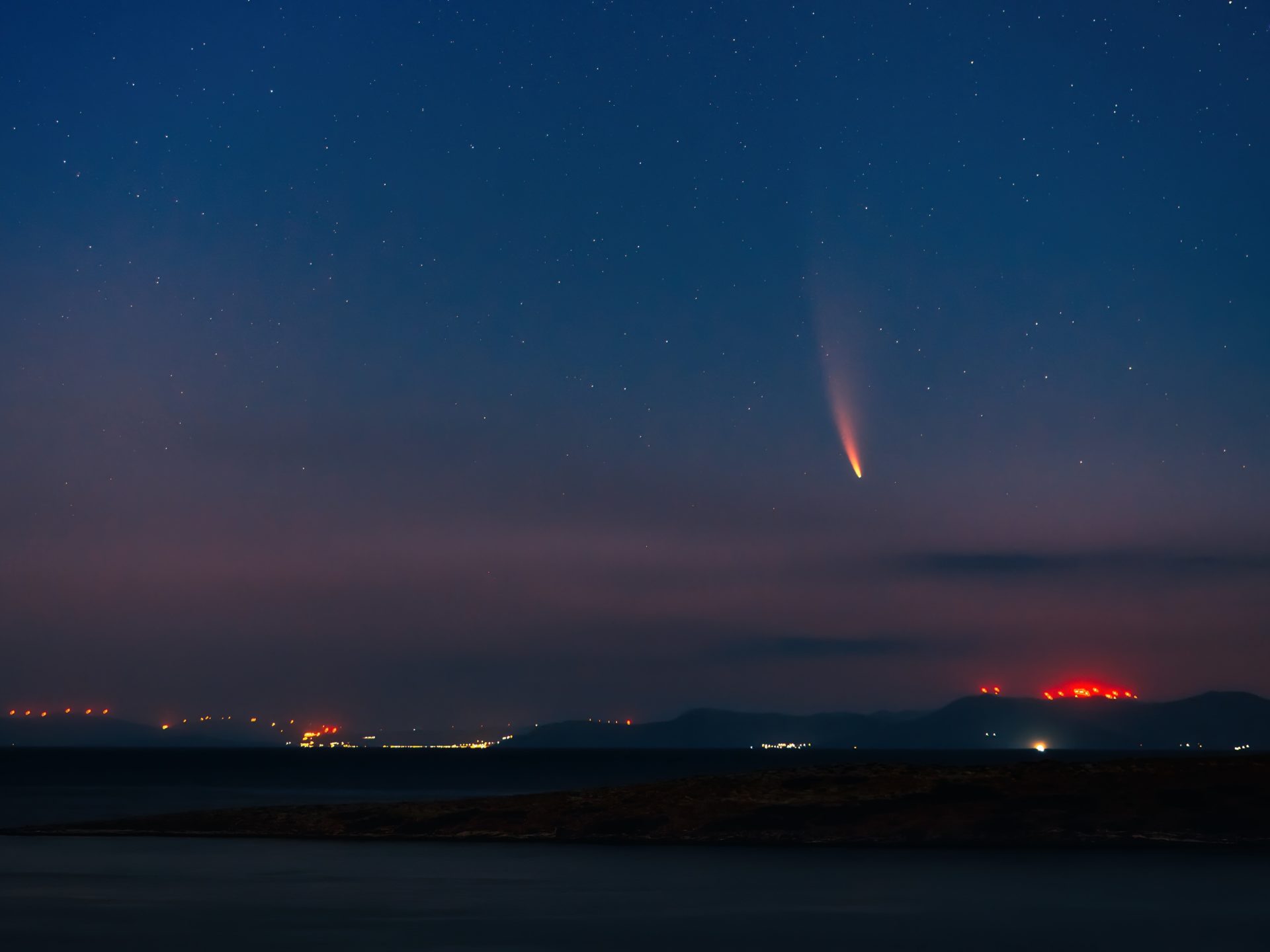 Explosion interstellaire, une comète du diable en route vers la Terre