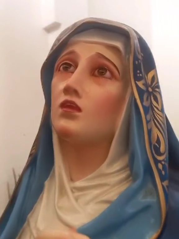 Aparece una nueva Virgen de Trevignano en México: llora a mares