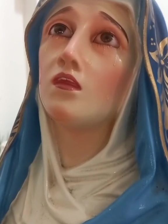 Aparece una nueva Virgen de Trevignano en México: llora a mares