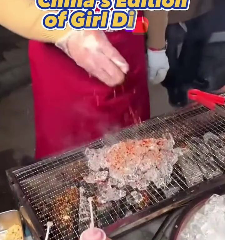 Cubitos de hielo a la parrilla, la nueva tendencia loca de la comida callejera