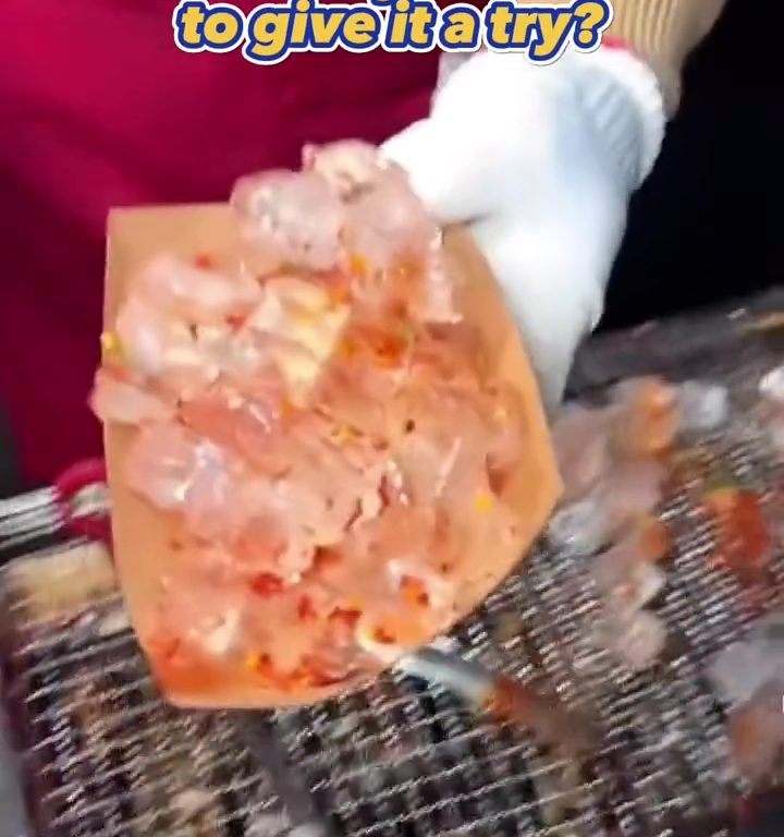 Cubitos de hielo a la parrilla, la nueva tendencia loca de la comida callejera