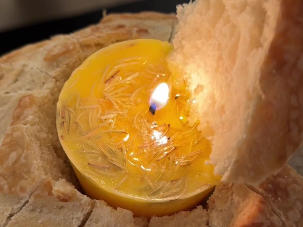 Centrotavola da mangiare, la moda della butter candle natalizia