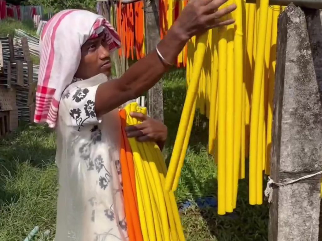 ¿Cómo se hacen las bandas elásticas? El vídeo de la producción se vuelve viral