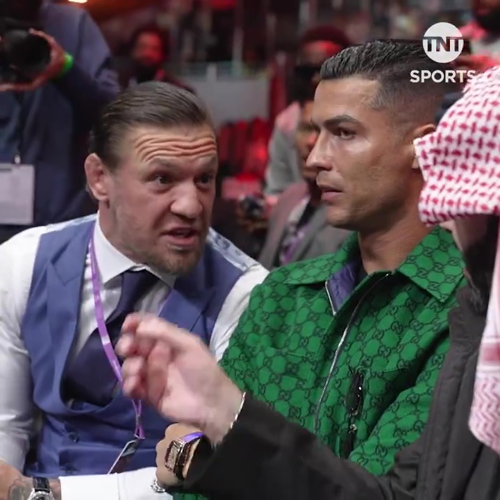 Conor McGregor aterroriza a Cristiano Ronaldo en un combate de box