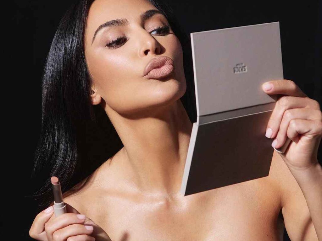 Kim Kardashian sin ropa interior para burlarse de Bianca Censores