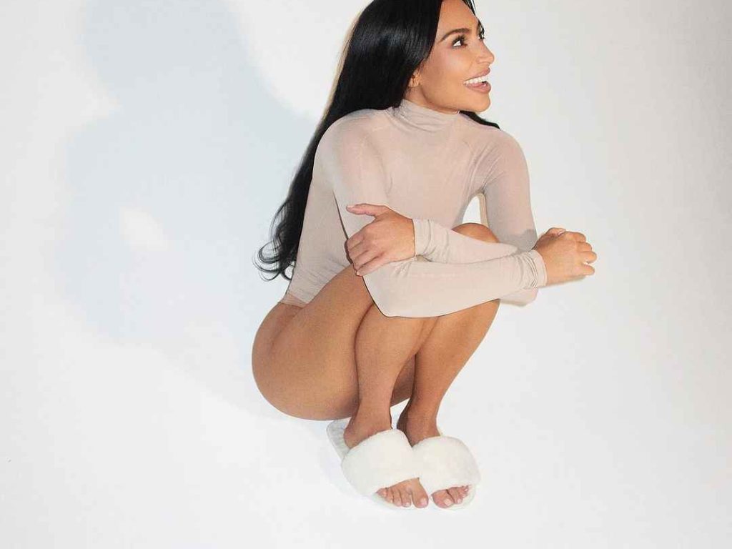 Kim Kardashian sin ropa interior para burlarse de Bianca Censores