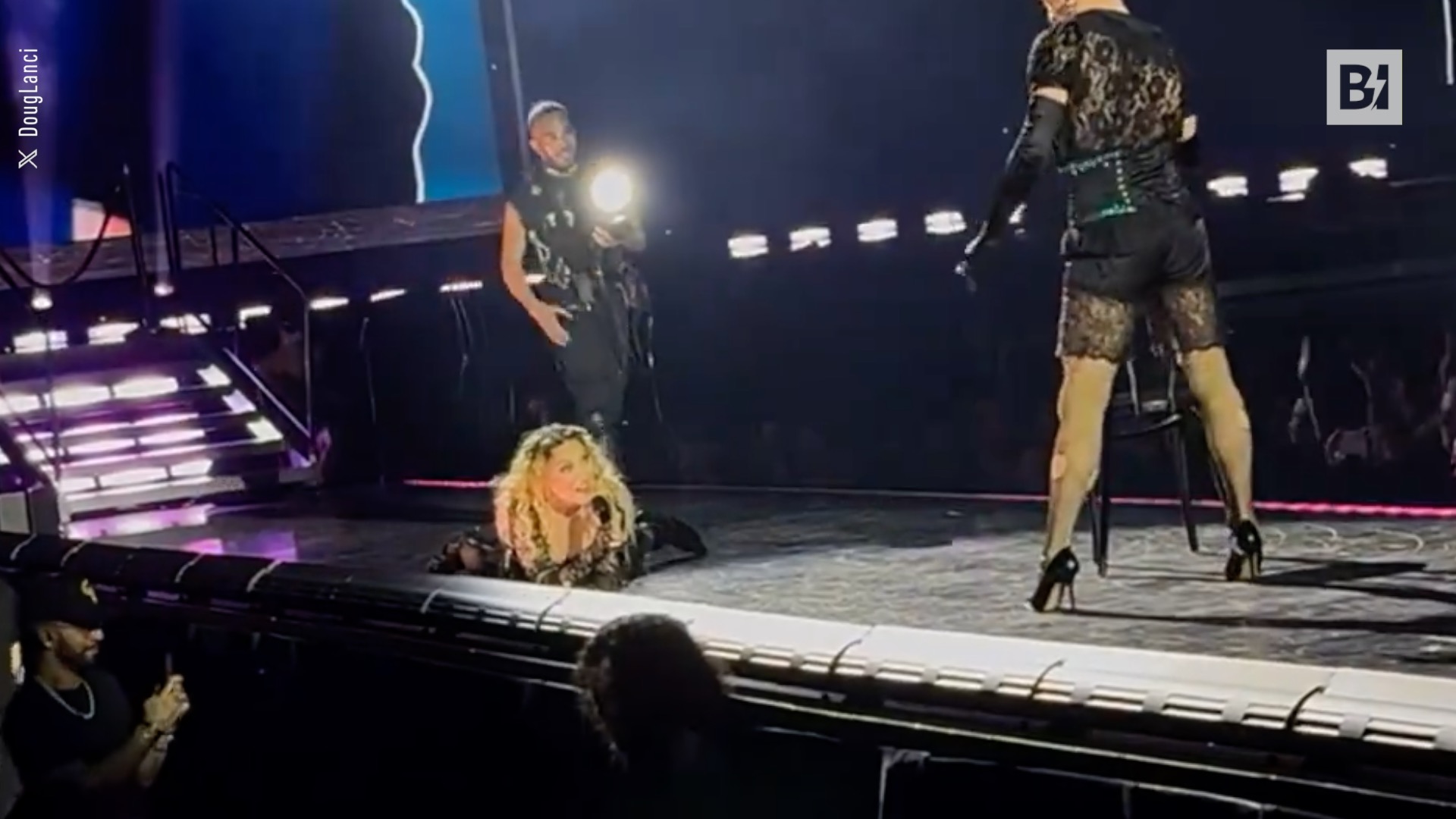 Accidente de Madonna en el escenario en Seattle: Un…