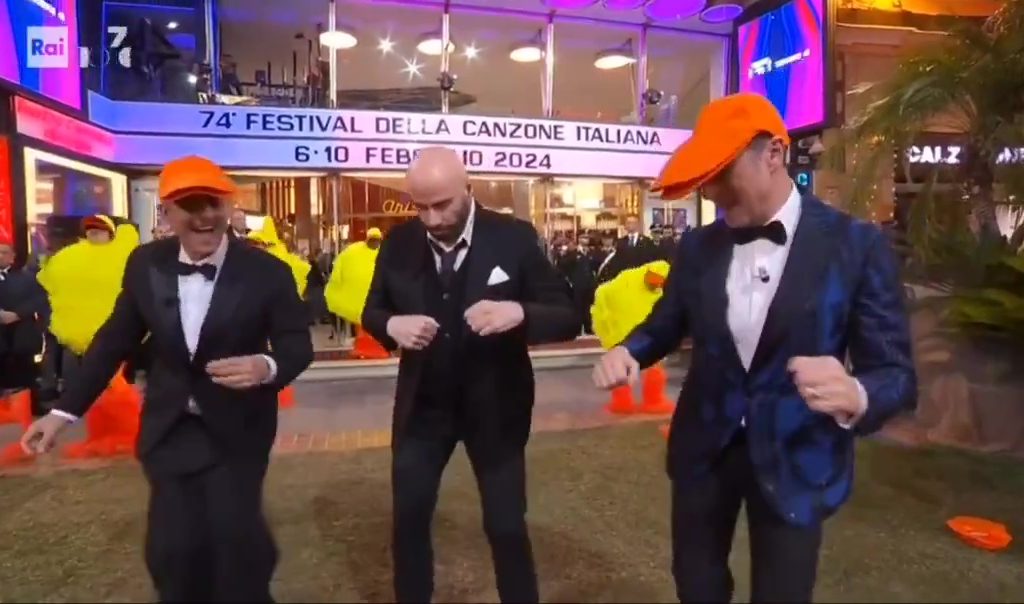 John Travolta, polémica en San Remo 2024: censura del vídeo de la Rai y prestigio con publicidad oculta