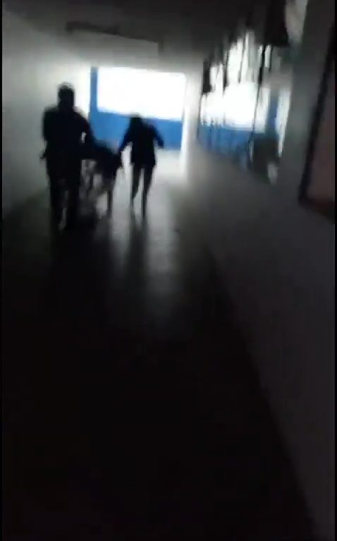 Joven que se creía muerta despierta en una bolsa de la morgue: impactante video