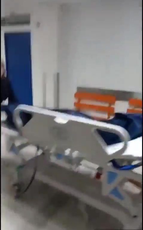 Joven que se creía muerta despierta en una bolsa de la morgue: impactante video