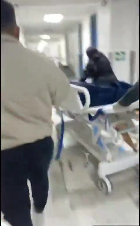 Joven que se creía muerta despierta en una bolsa de la morgue: impactante video