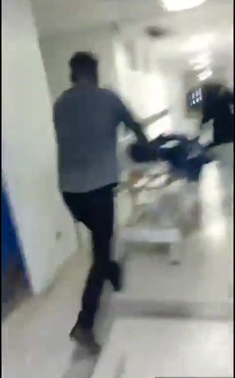 Joven que se creía muerta despierta en una bolsa de la morgue: impactante video