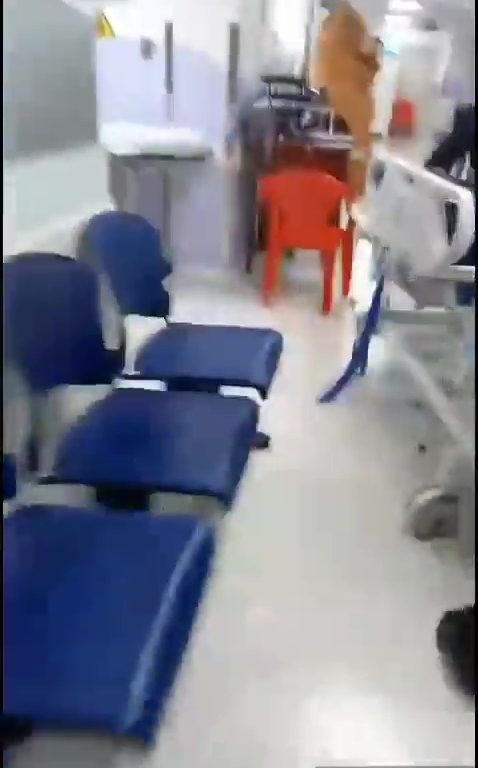 Joven que se creía muerta despierta en una bolsa de la morgue: impactante video