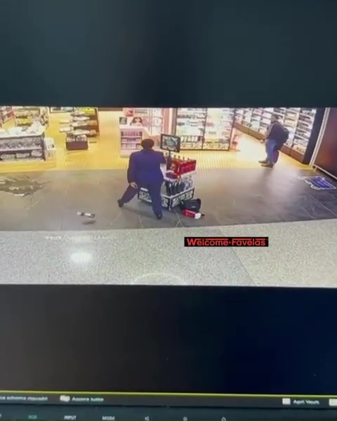 Azafata despedida arrasa duty free: pánico en el aeropuerto, impactante vídeo