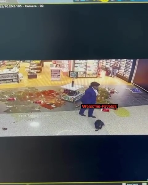 Azafata despedida arrasa duty free: pánico en el aeropuerto, impactante vídeo