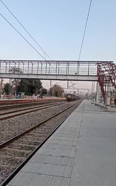 Un tren de mercancías fantasma recorre sin conductor 70 kilómetros a más de 100 km/h