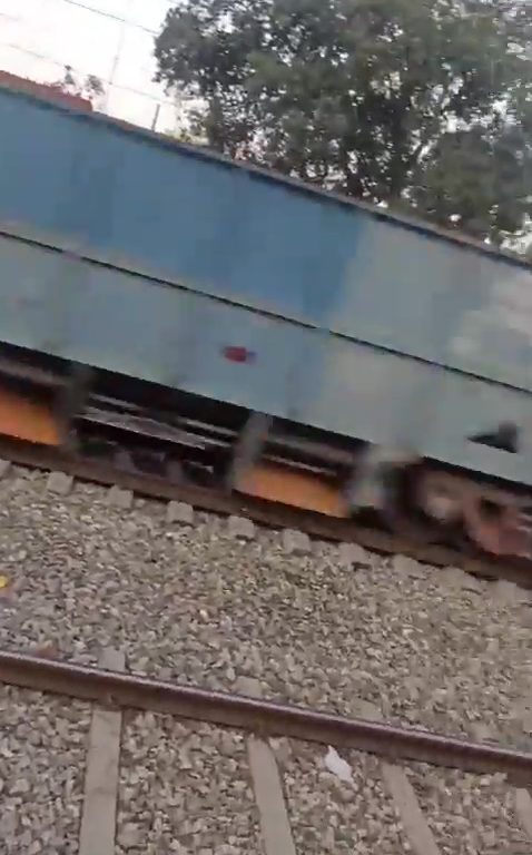 Treno merci fantasma, per 70 km sfreccia senza conducente a oltre 100 km/h