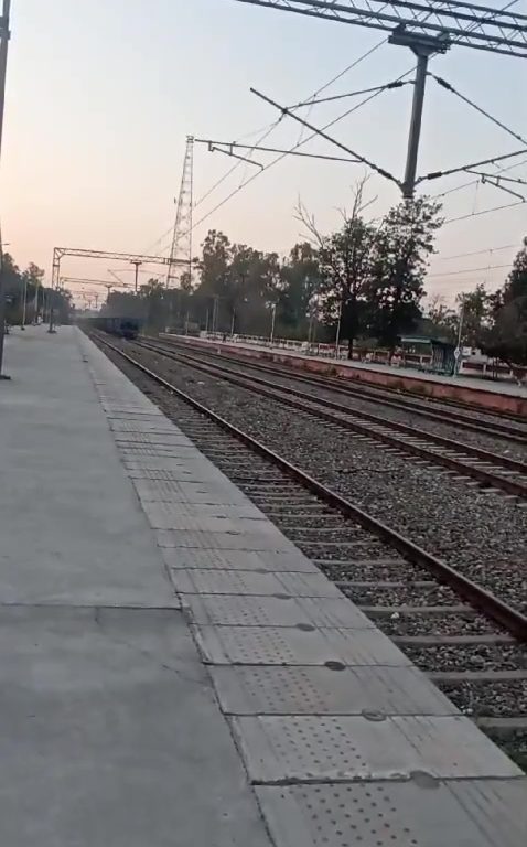 Treno merci fantasma, per 70 km sfreccia senza conducente a oltre 100 km/h