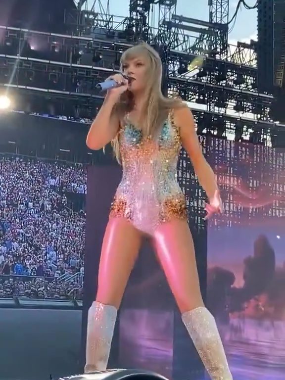 Shane Lynch de Boyzone acusa a Taylor Swift de realizar rituales satánicos en conciertos