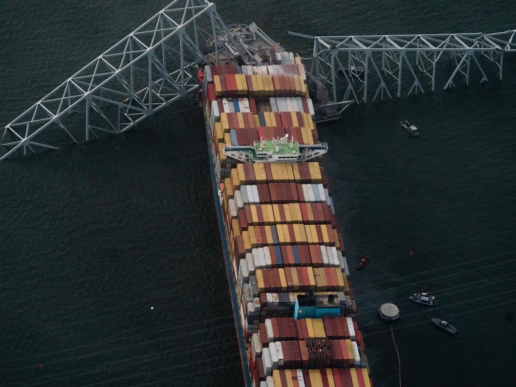 Colapso del puente de Baltimore, el combustible del barco se ensució con algas en el barco