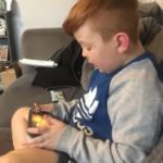 Bimbo di 11 anni muore per il chroming, la nuova sfida mortale su TikTok